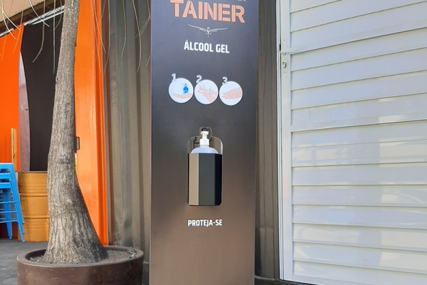 totem-para-alcool-em-gel-personalizado-totem-clean-bar-tainer317B2099-1424-288B-B24C-42E753E1F1DF.jpg