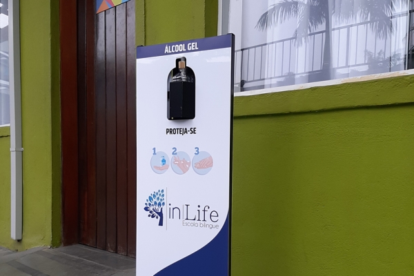 totem-para-alcool-em-gel-personalizado-totem-clean-colegio-in-lifeFF080186-F3A6-6A9D-5149-825625D857AC.jpg